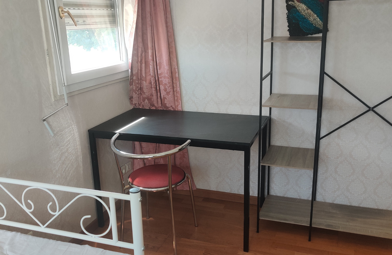 A & A Leisure Service - 1-16 Avenue Maximilian ROBESPHERIE VITRY sur seine Rental Apartment